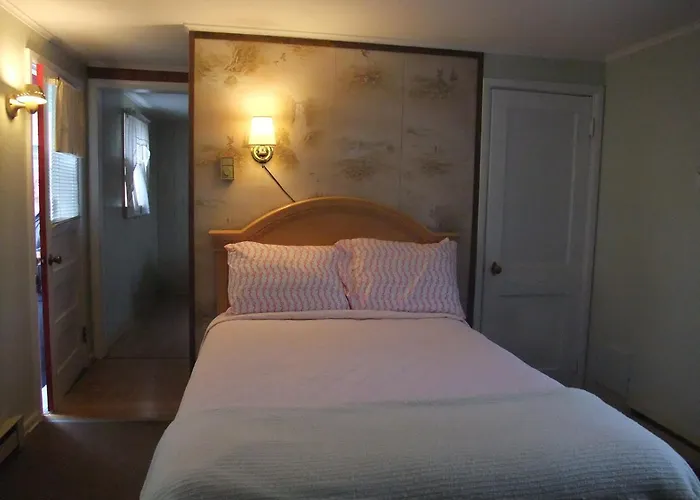 Top Hotels in Alexandria Bay for Unforgettable Stays