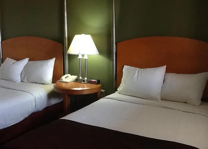 Best Hotels in Charleston SC with Airport Shuttle