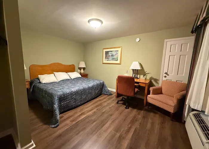 Top Hotels near Brewster, Massachusetts