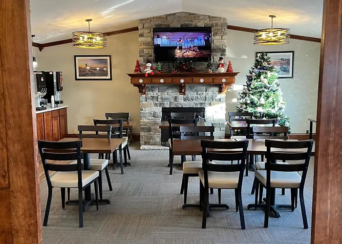 Top Hotels in Devils Lake for Nature Lovers