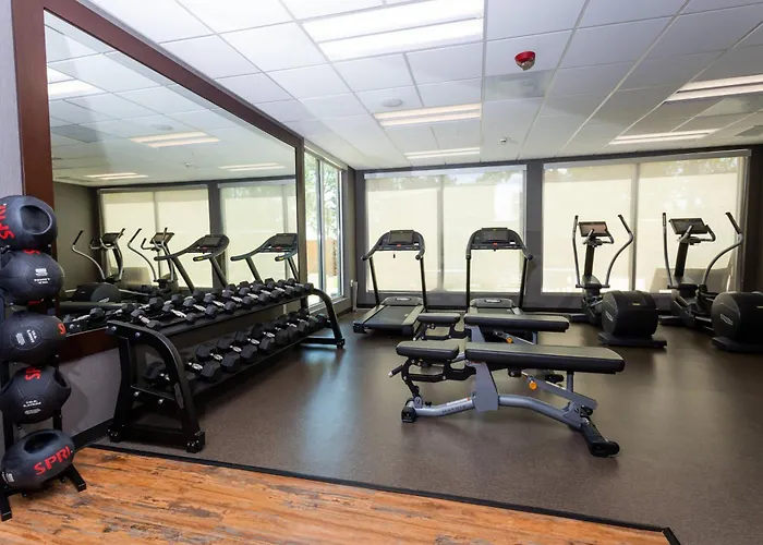 Best Hotels Near Bay City Michigan