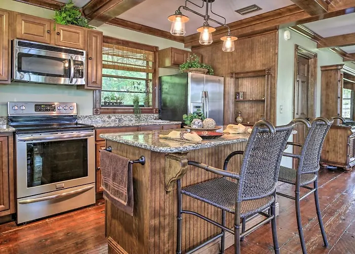 Top Hotels in Astor Florida's Natural Paradise